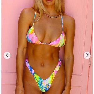 Kulani Kinis Bikini TOP